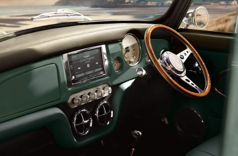Illustration for article titled This Resto-Mod Mini Is Almost $90,000 Of Amazing